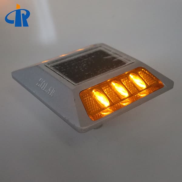 Amber Synchronous Flashing Solar Pavement Marker With Stem